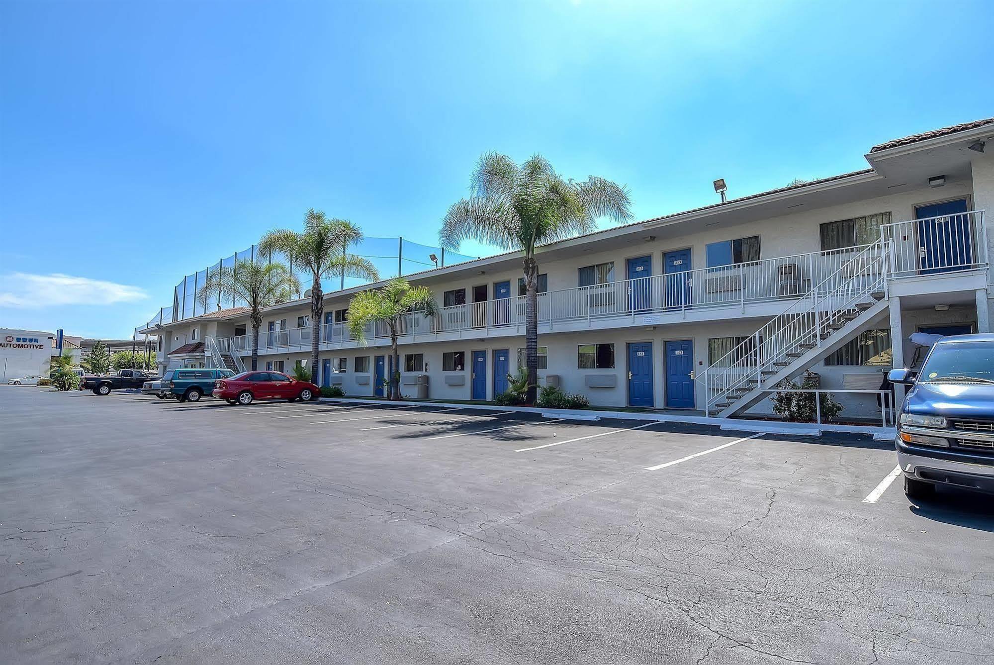 Motel 6-Rowland Heights, Ca - Los Angeles - Pomona Bagian luar foto