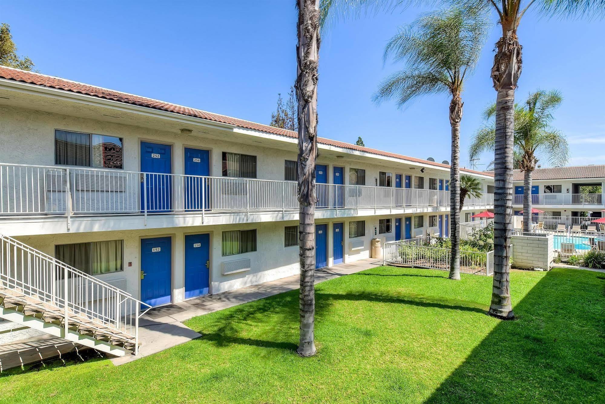 Motel 6-Rowland Heights, Ca - Los Angeles - Pomona Bagian luar foto
