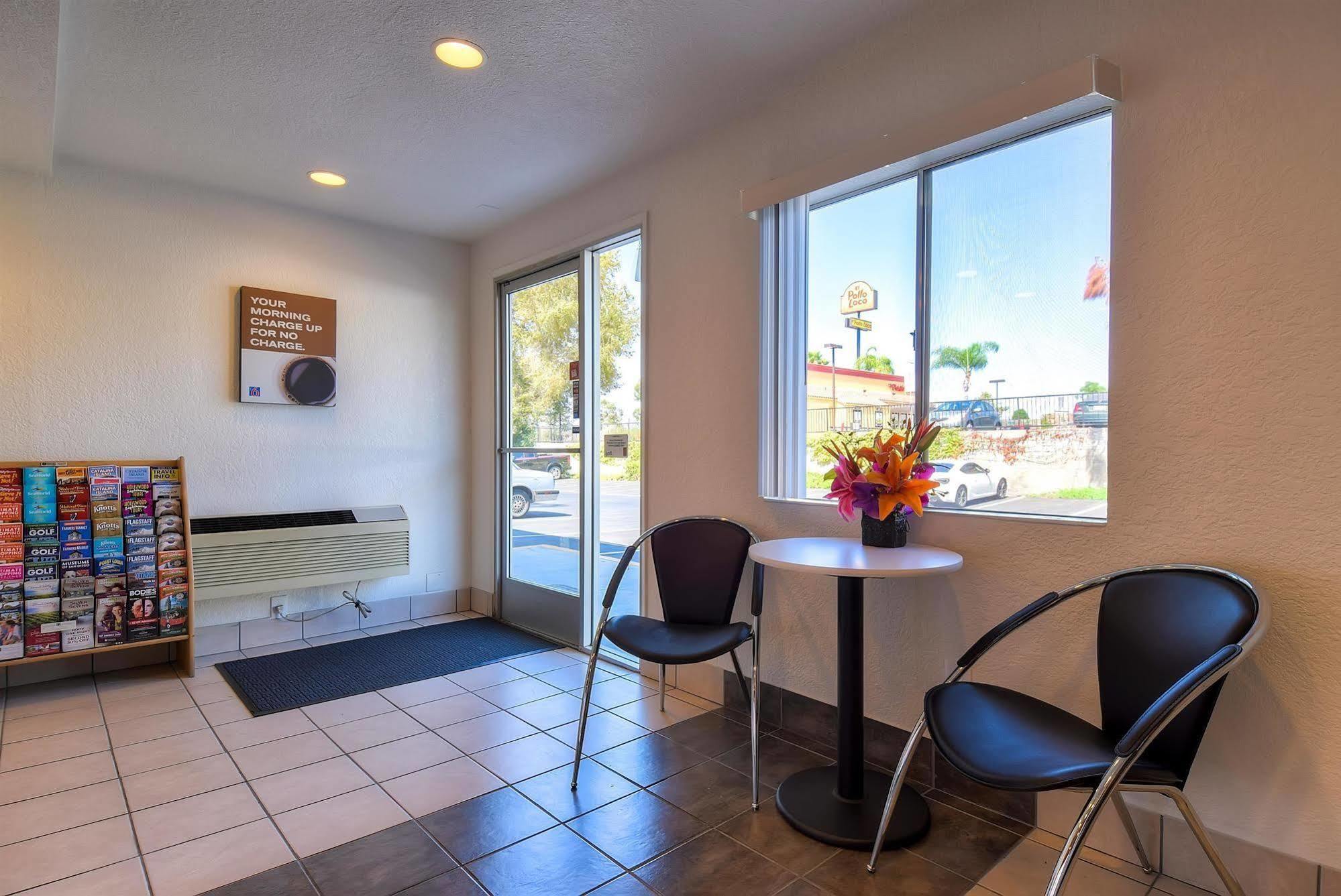 Motel 6-Rowland Heights, Ca - Los Angeles - Pomona Bagian luar foto