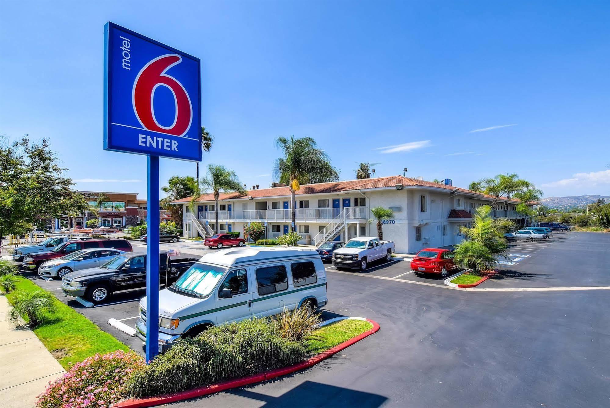 Motel 6-Rowland Heights, Ca - Los Angeles - Pomona Bagian luar foto